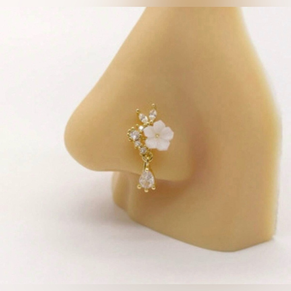 Dangling White Flower  SILVER (NOT GOLD LIKE THE PICTURE) Floral Nose Stud